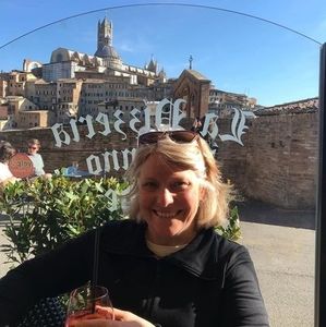 Meet your Posher, Caroline